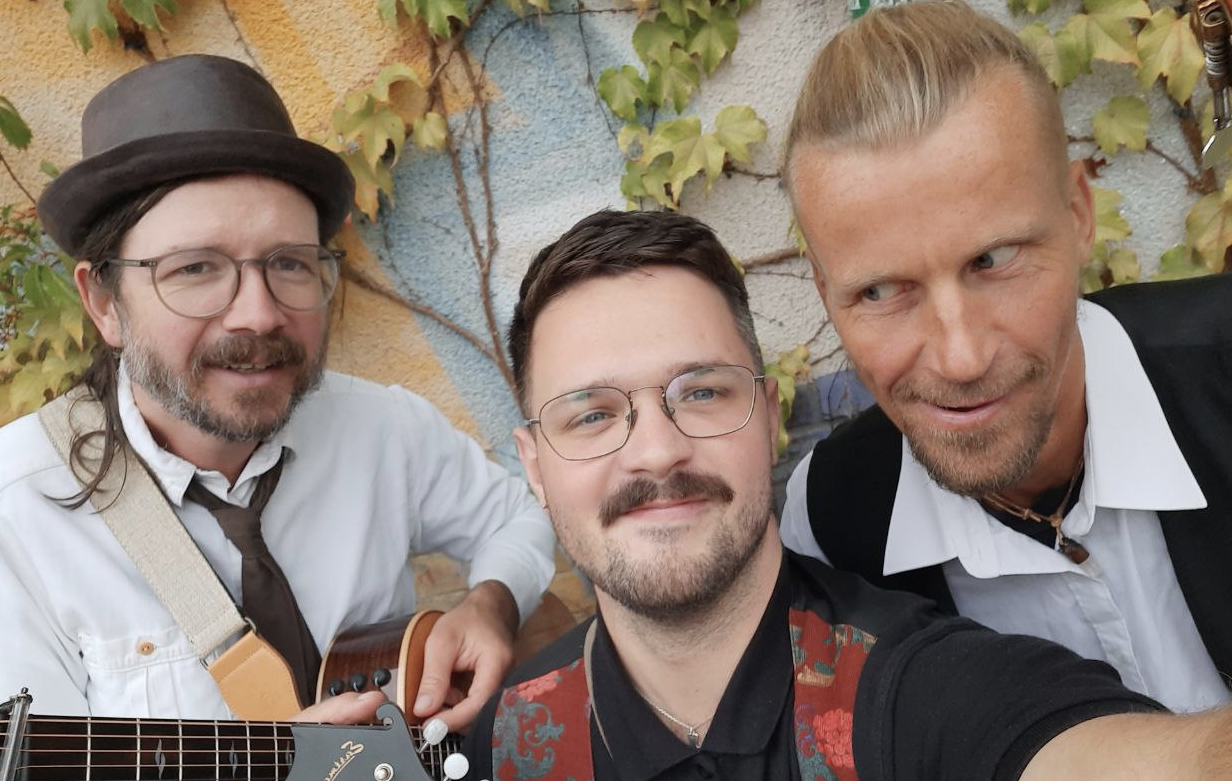 Ein Foto der Bluegrass Band Fretless Phil Unit